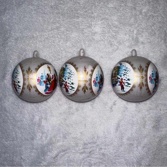 3 VINTAGE DECOR WHITE PLASTIC SHRINK WRAP TOWN PEOPLE CHRISTMAS ORNAMENTS - Picture 6 of 7